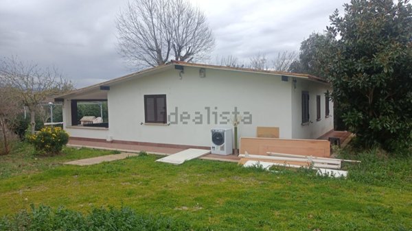 appartamento in vendita a Roma in zona Ardeatino