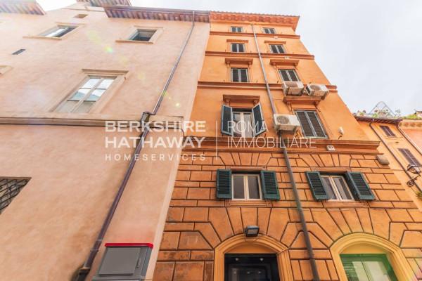 appartamento in vendita a Roma in zona Parione/Sant'Eustachio