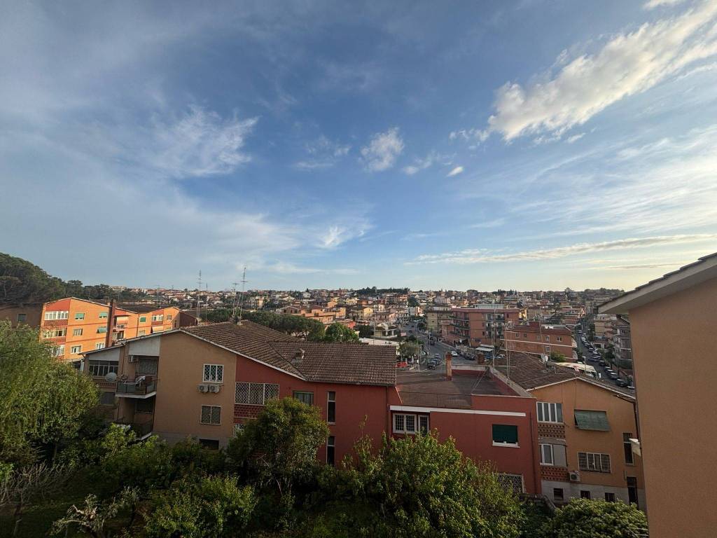 appartamento in vendita a Roma in zona Acilia
