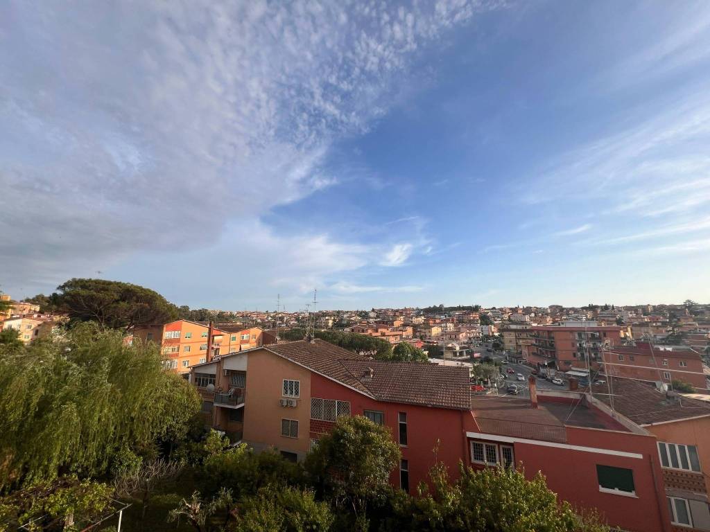 appartamento in vendita a Roma in zona Acilia