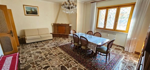 casa indipendente in vendita a Roma in zona Valle Muricana