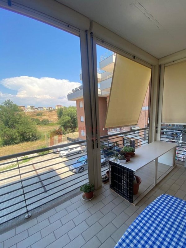 appartamento in vendita a Roma in zona Lunghezza