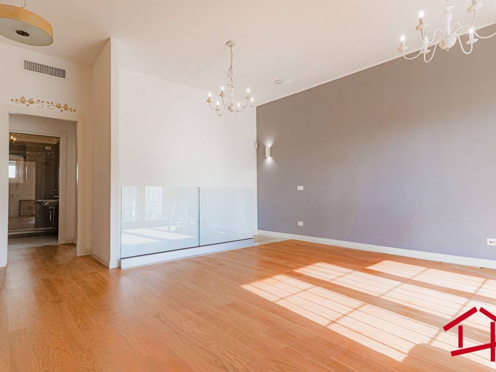 appartamento in vendita a Roma in zona Ostiense
