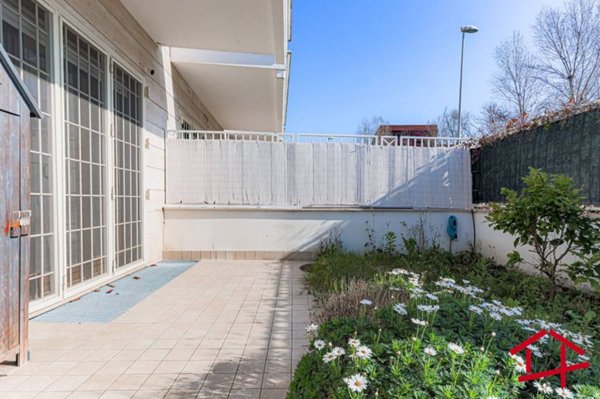 appartamento in vendita a Roma in zona Ostiense