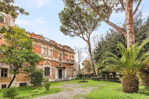 casa indipendente in vendita a Roma in zona Nomentano