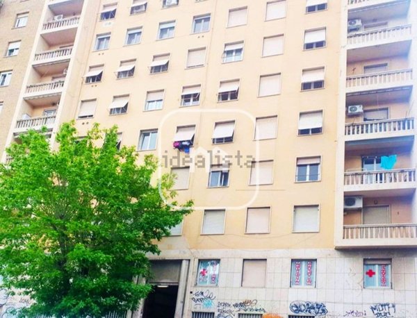 appartamento in vendita a Roma in zona Tuscolano