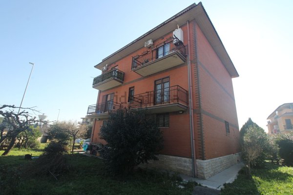 pentavano in vendita a Roma in zona Prenestino-Centocelle