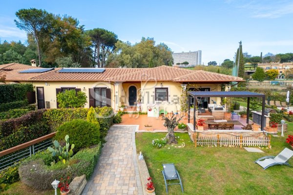 casa indipendente in vendita a Roma in zona Grottarossa