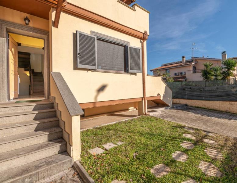 casa indipendente in vendita a Roma in zona La Storta