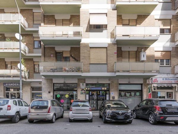 negozio in vendita a Roma in zona Aurelio