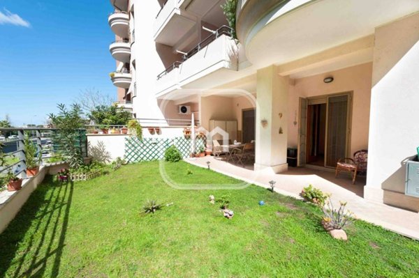 appartamento in vendita a Roma in zona Acilia