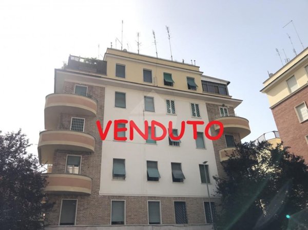 appartamento in vendita a Roma in zona Ostiense
