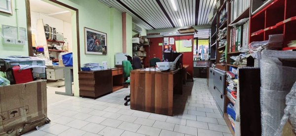 negozio in vendita a Roma in zona Tor Bella Monaca