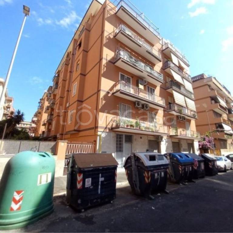 appartamento in vendita a Roma in zona Prenestino-Centocelle