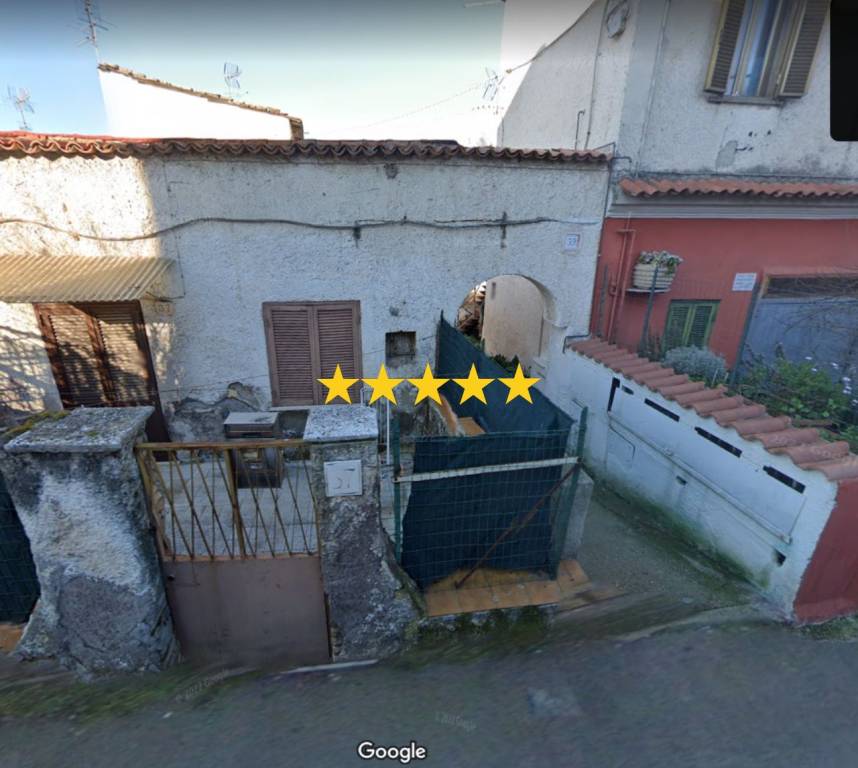 appartamento in vendita a Roma in zona Tuscolano