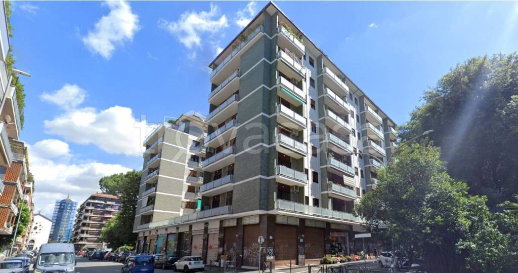 appartamento in vendita a Roma in zona Ardeatino