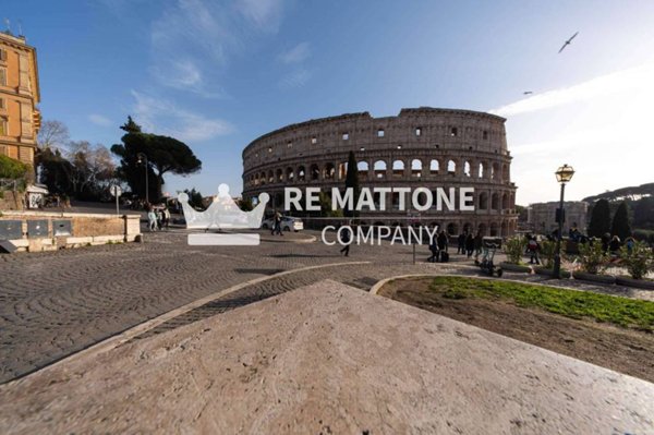 appartamento in vendita a Roma in zona Rione Monti/Campitelli