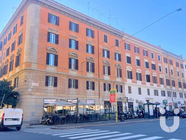 negozio in vendita a Roma in zona Rione Prati