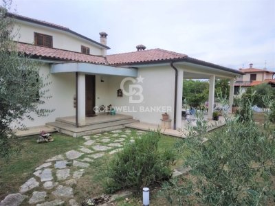 casa indipendente in vendita a Roma