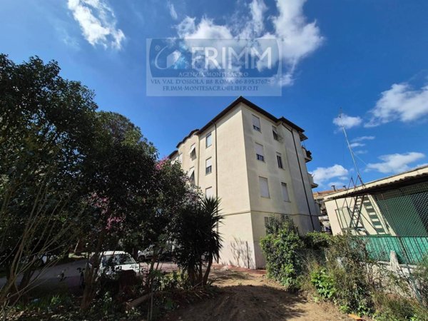 appartamento in vendita a Roma in zona Acilia