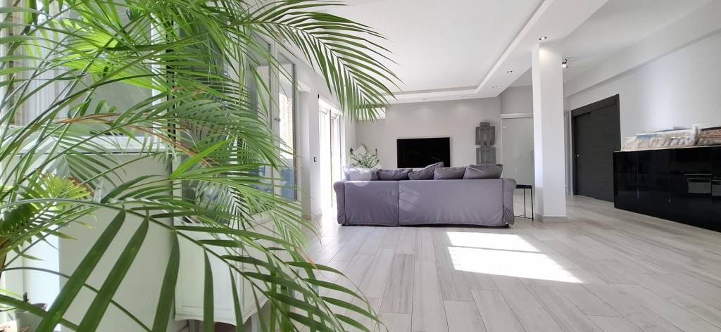 appartamento in vendita a Roma in zona Ostia