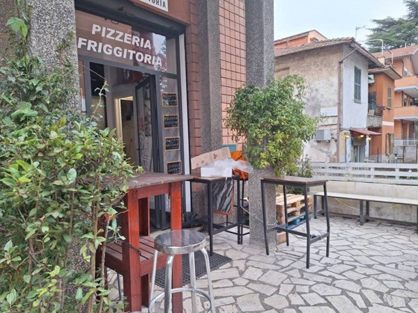 negozio in vendita a Roma in zona Grottarossa