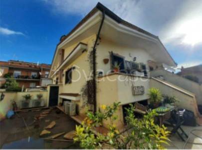 appartamento in vendita a Roma in zona Acilia