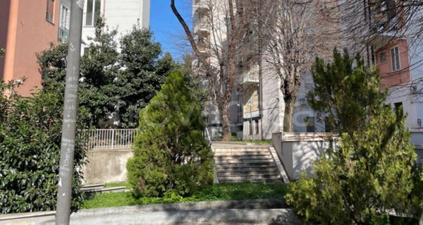 appartamento in vendita a Roma in zona Ardeatino