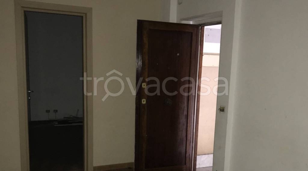 appartamento in vendita a Roma in zona Ardeatino