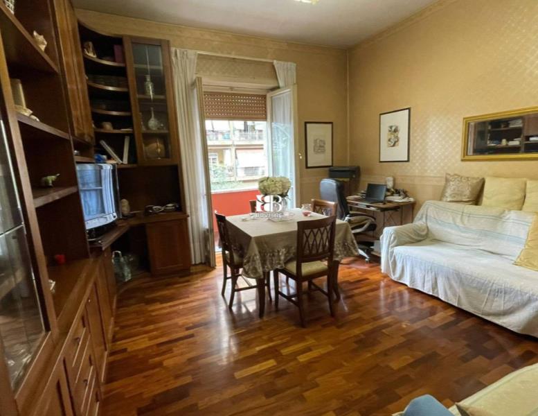 appartamento in vendita a Roma in zona Ostiense