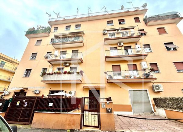 appartamento in vendita a Roma in zona Torre Maura