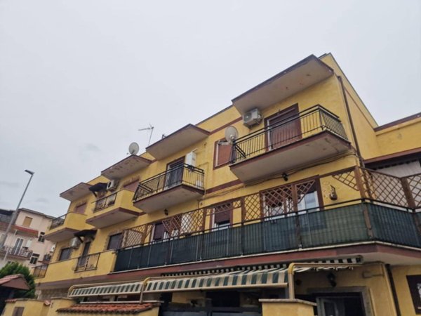 appartamento in vendita a Roma in zona Lunghezza