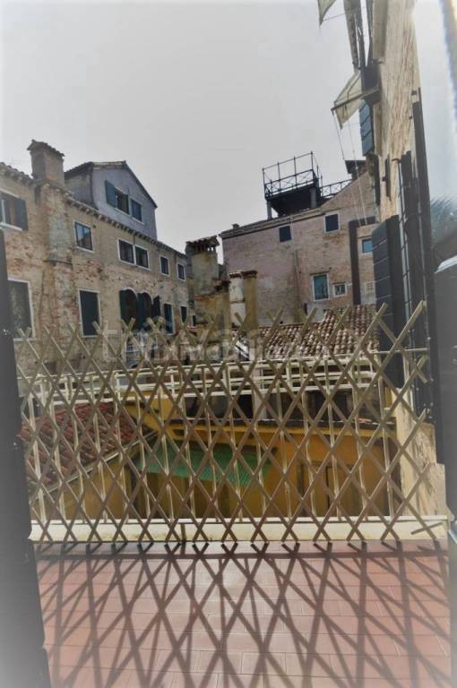 appartamento in vendita a Roma in zona Parione/Sant'Eustachio