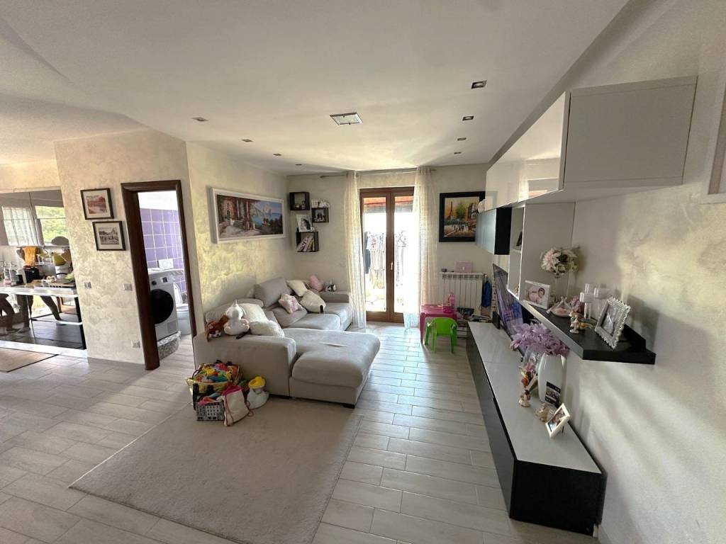 appartamento in vendita a Roma in zona Massimina/Casal Lumbroso