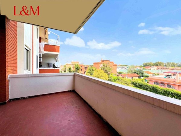 appartamento in vendita a Roma in zona Tor Cervara