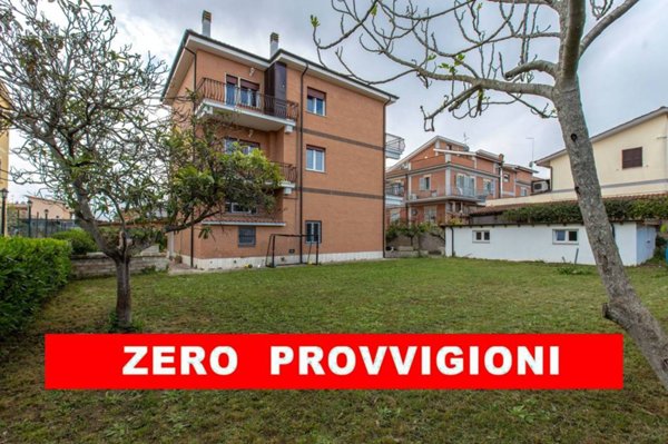 appartamento in vendita a Roma in zona Selva Candida