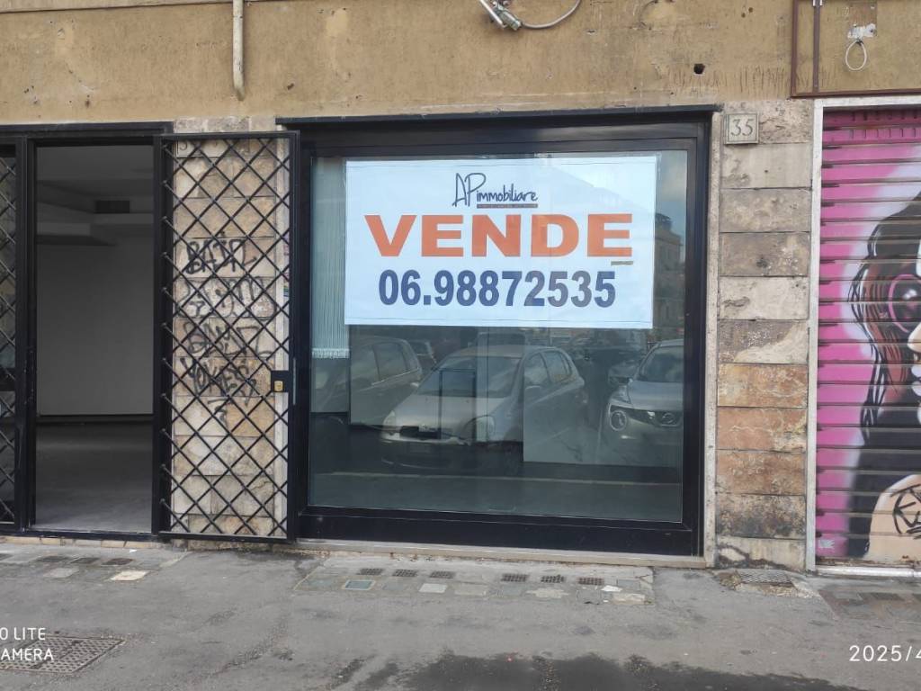 negozio in vendita a Roma in zona Prenestino-Centocelle