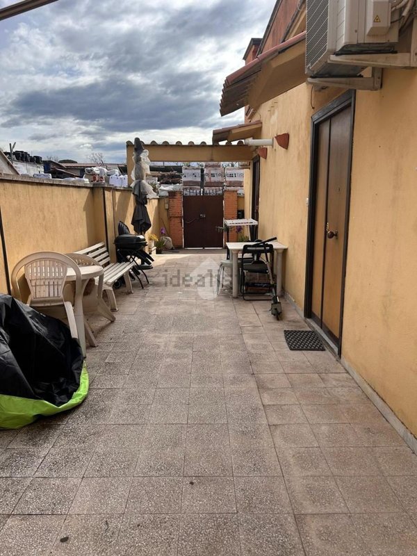 appartamento in vendita a Roma in zona Appio Latino