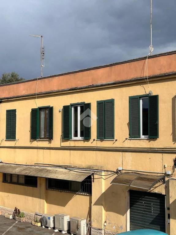 appartamento in vendita a Roma in zona Tuscolano