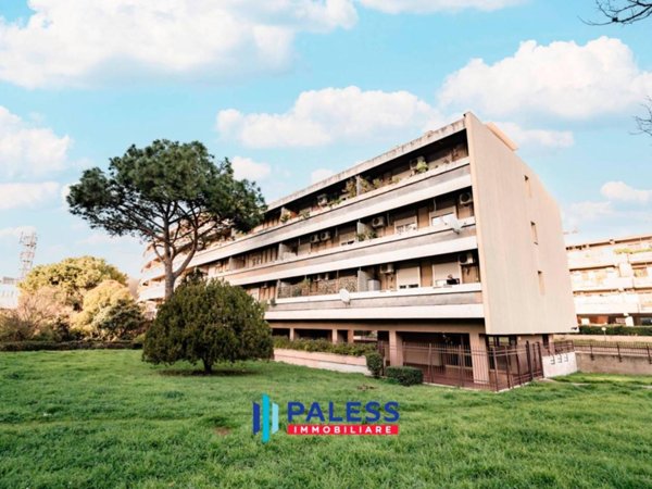 appartamento in vendita a Roma in zona Spinaceto