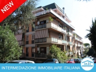 appartamento in vendita a Roma in zona Tomba di Nerone