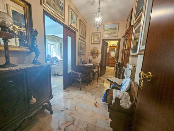 appartamento in vendita a Roma in zona Tomba di Nerone