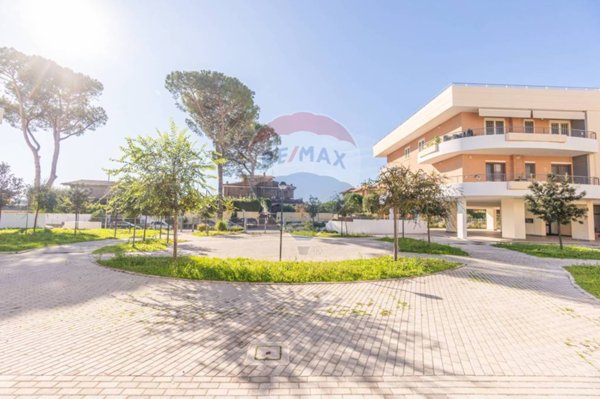 appartamento in vendita a Roma in zona Prima Porta