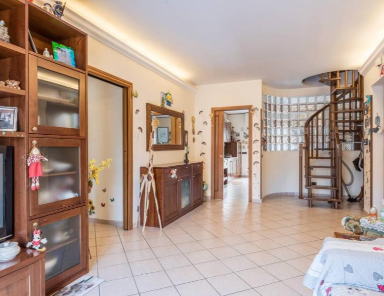 appartamento in vendita a Roma in zona Acilia