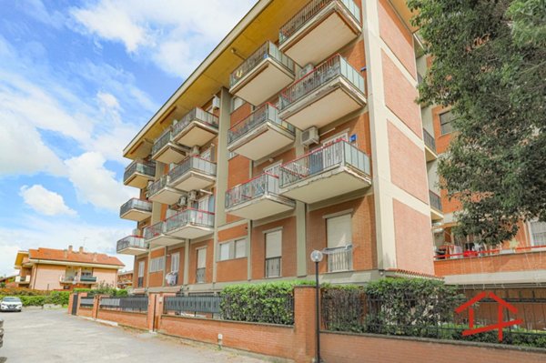 appartamento in vendita a Roma in zona Casal Morena