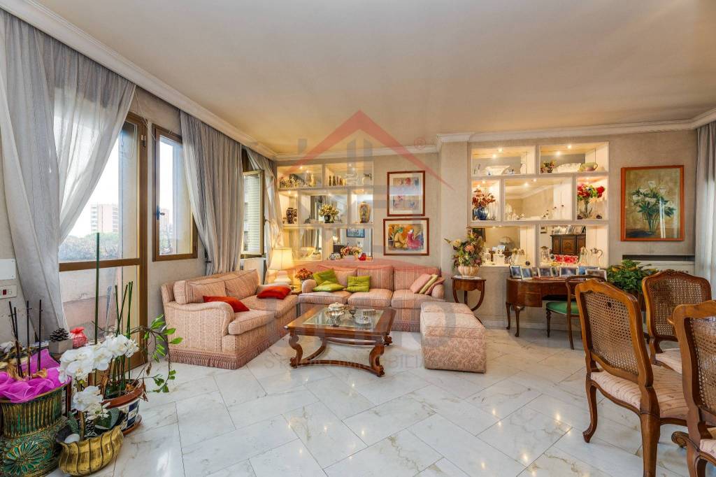 appartamento in vendita a Roma in zona EUR
