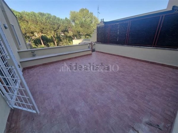 appartamento in vendita a Roma in zona Ardeatino