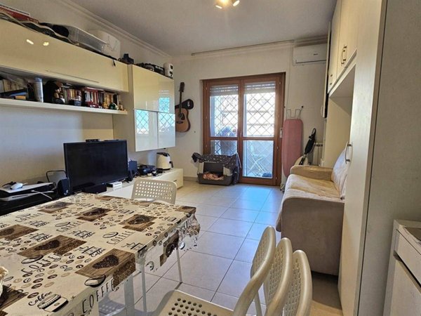 appartamento in vendita a Roma in zona Ostiense