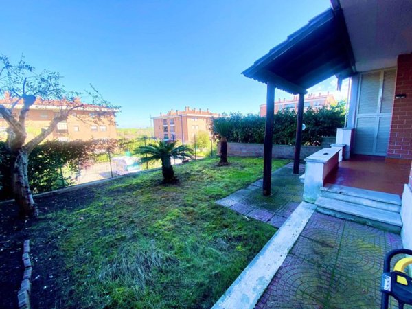 appartamento in vendita a Roma in zona Castel di Leva