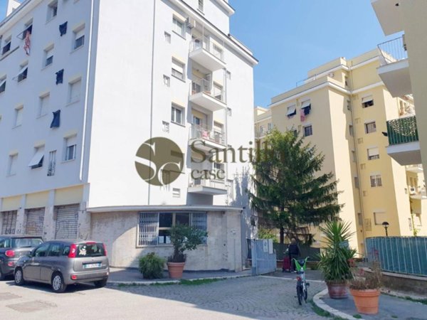 appartamento in vendita a Roma in zona Tuscolano